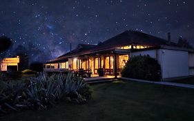 玛纳波里湖景汽车旅馆
